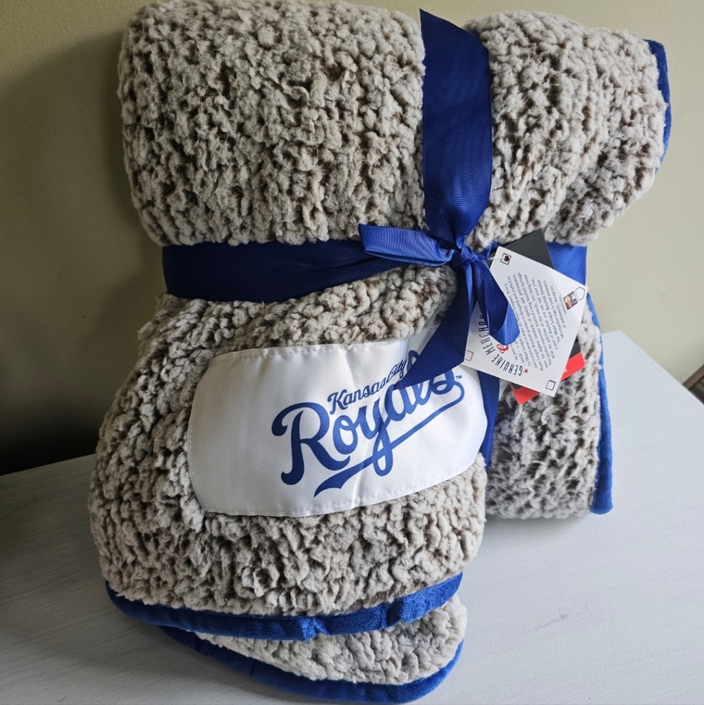 MLB Kansas City Royals Sherpa Blanket New With Tags